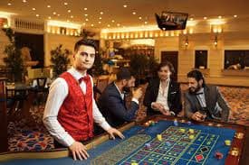 Dashboard promosi mingguan lineslot menampilkan cashback dan penawaran reload